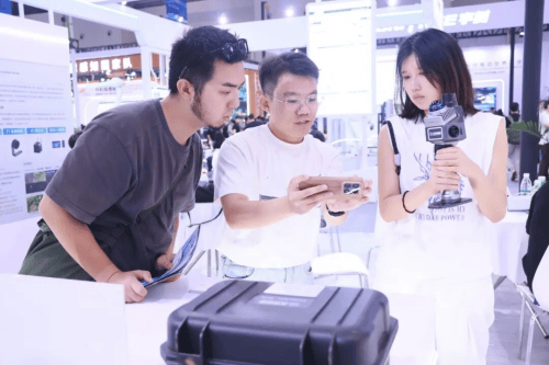 研究院携近20款建造“黑科技”亮相2025智博会尊龙凯时·中国网站告别高危重劳力!重庆智能建造(图7) 研究院携近20款建造“黑科技”亮相2025智博会尊龙凯时·中国网站告别高危重劳力!重庆智能建造(图7)